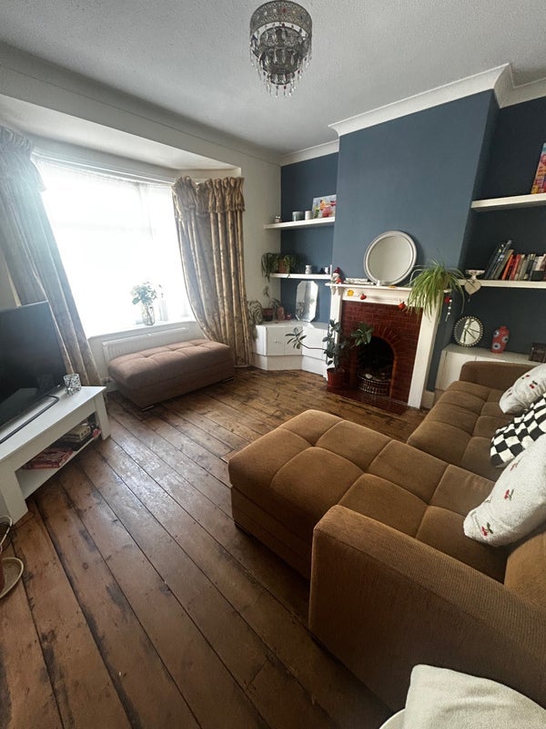 Room Palmerston Road in Poole