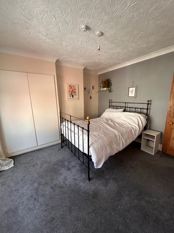 Room Palmerston Road in Poole