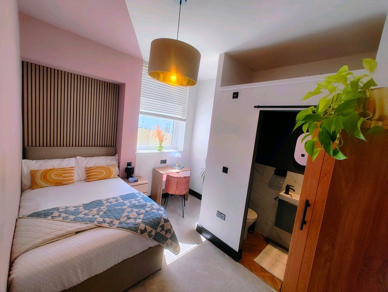 Room Major Road in Cardiff