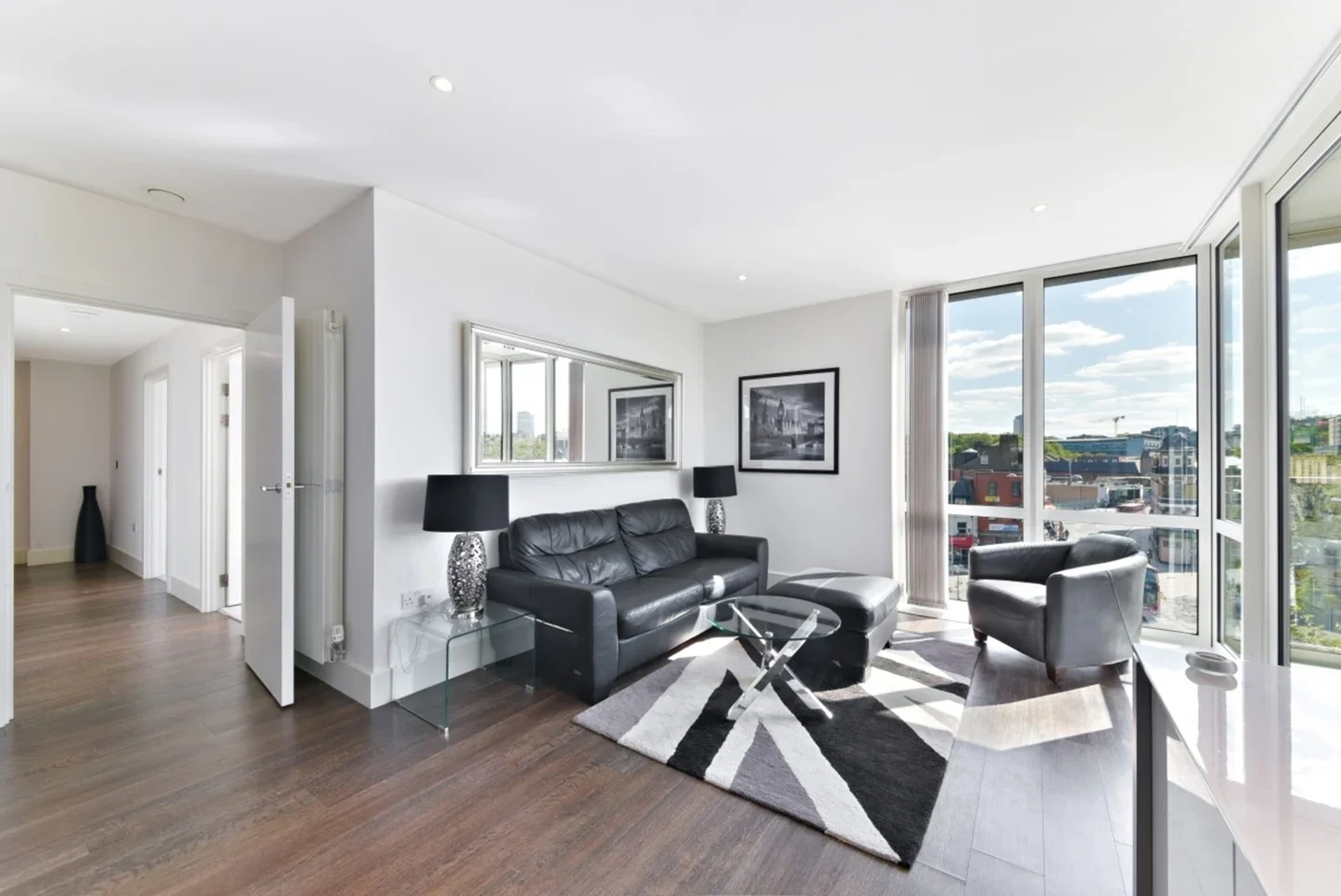 Flat Plumstead Road in Greater London