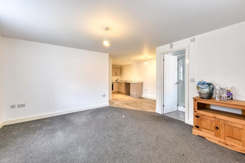 Flat Standhill Road in Nottingham