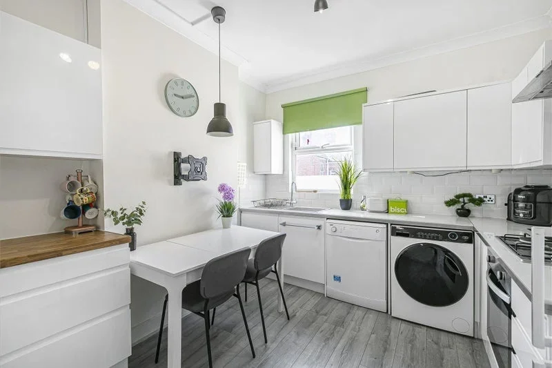Room Cambridge Road in Greater London