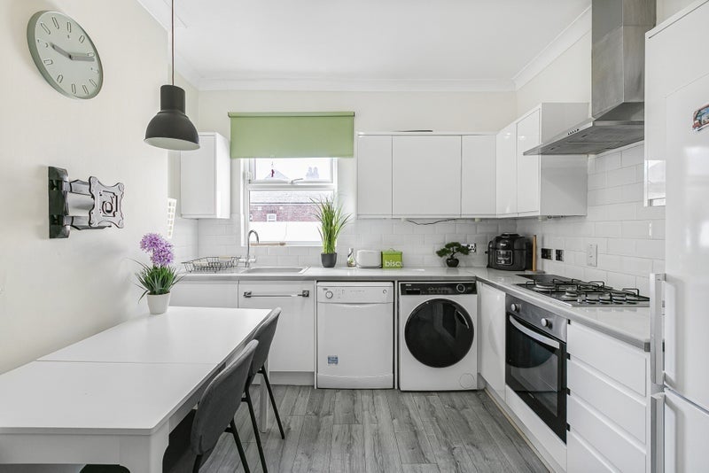 Room Cambridge Road in Greater London