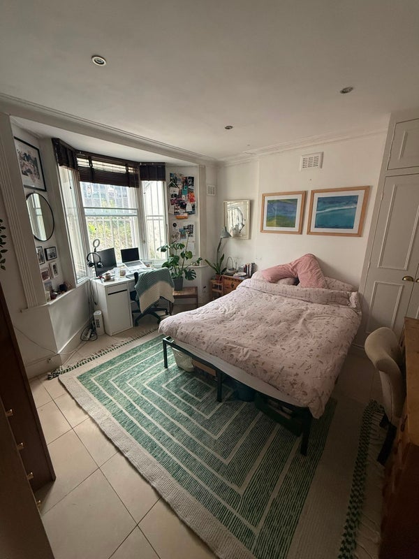 Room Stockwell Road in Greater London