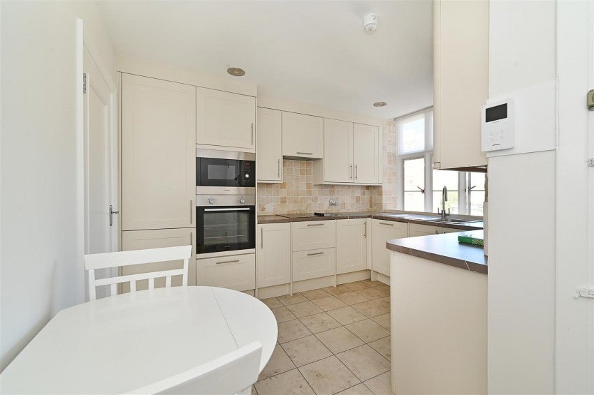 Flat South Audley Street in City of Westminster