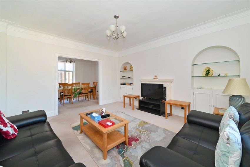 Flat South Audley Street in City of Westminster