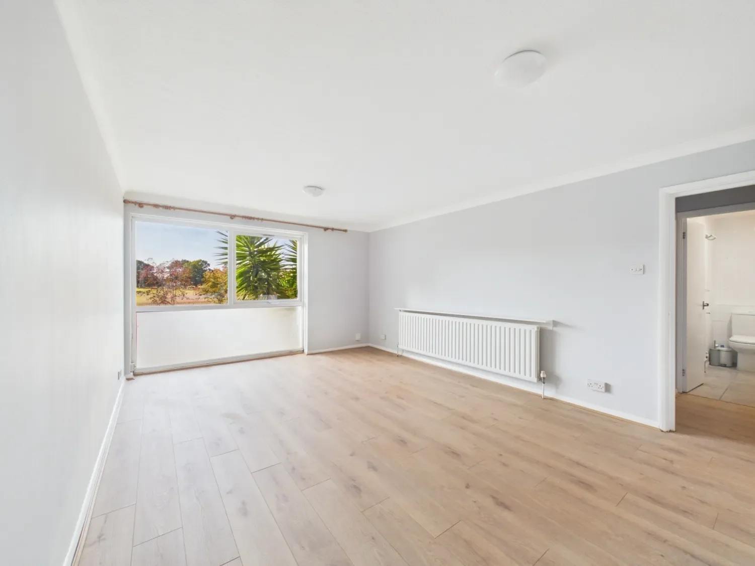 Flat Mintern Close in Greater London