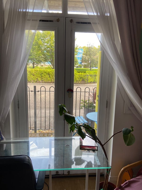 Flat Falmouth Road in Greater London