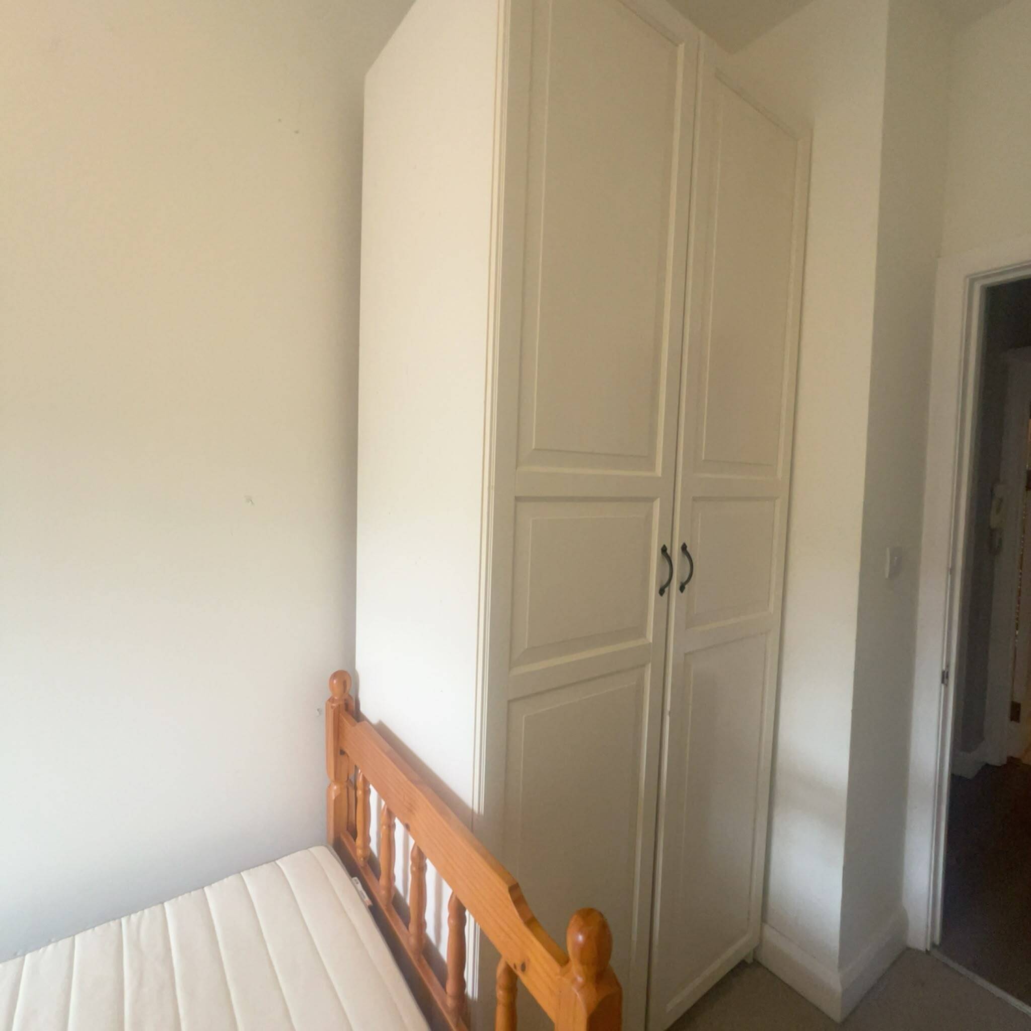 Flat Grange Park in Greater London
