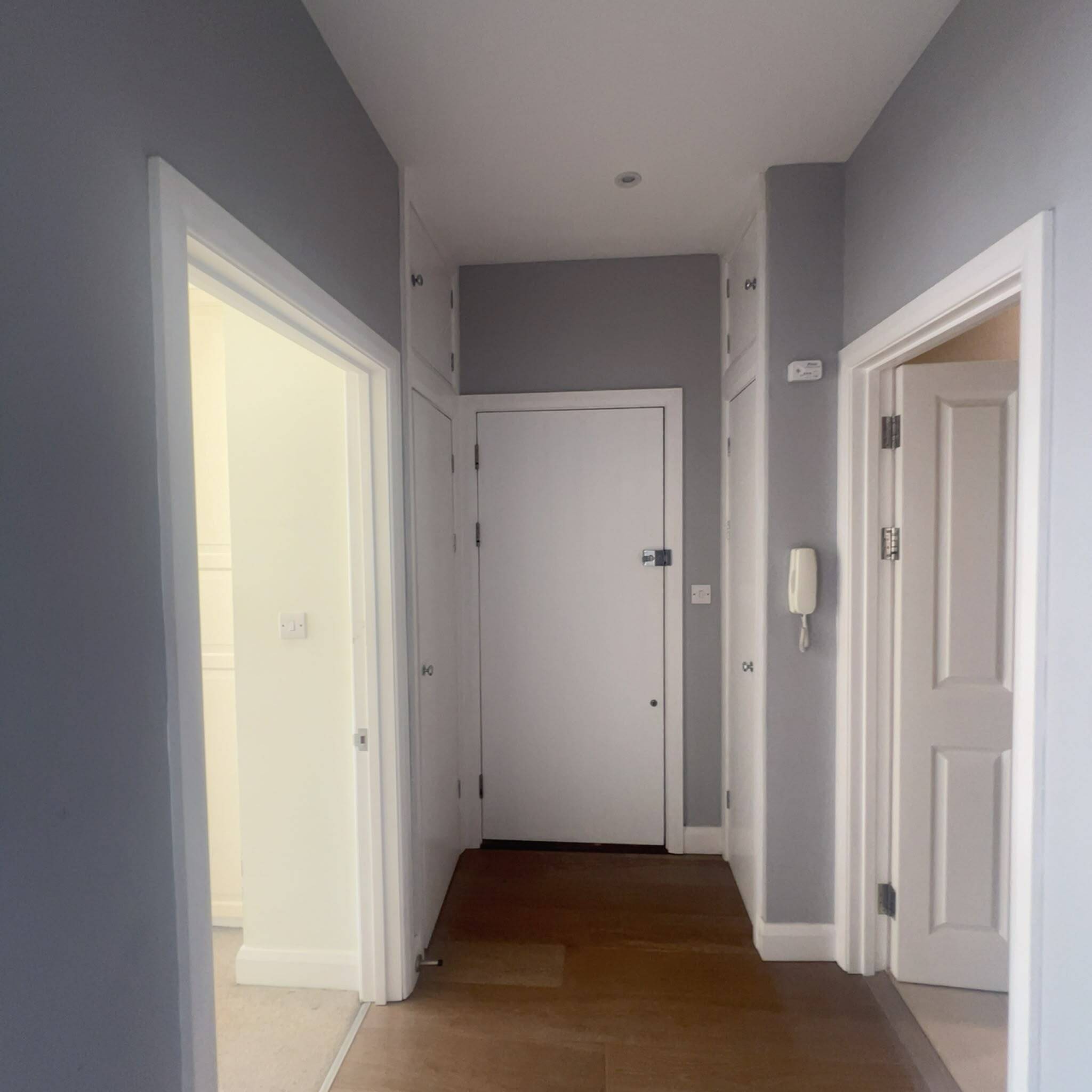 Flat Grange Park in Greater London