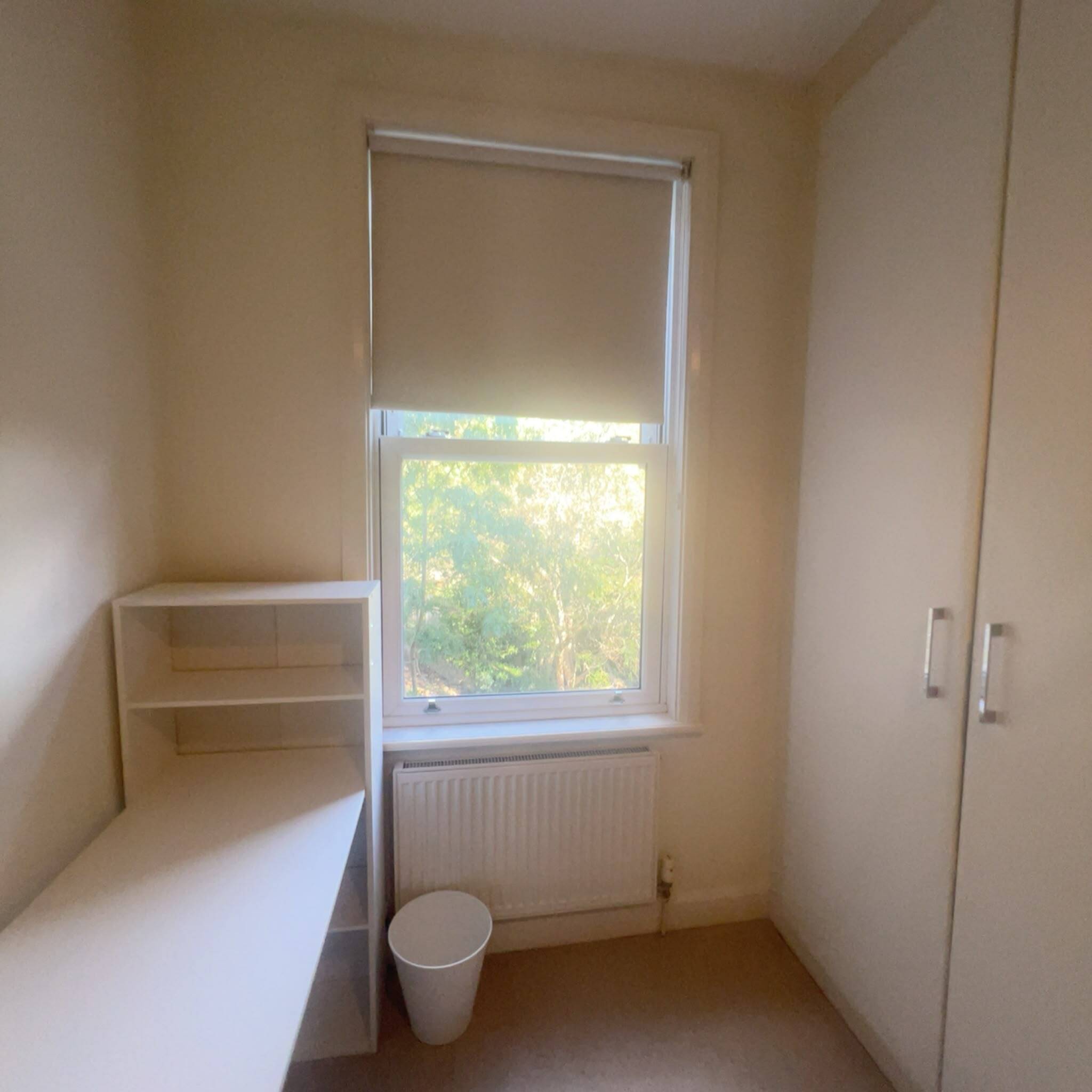 Flat Grange Park in Greater London