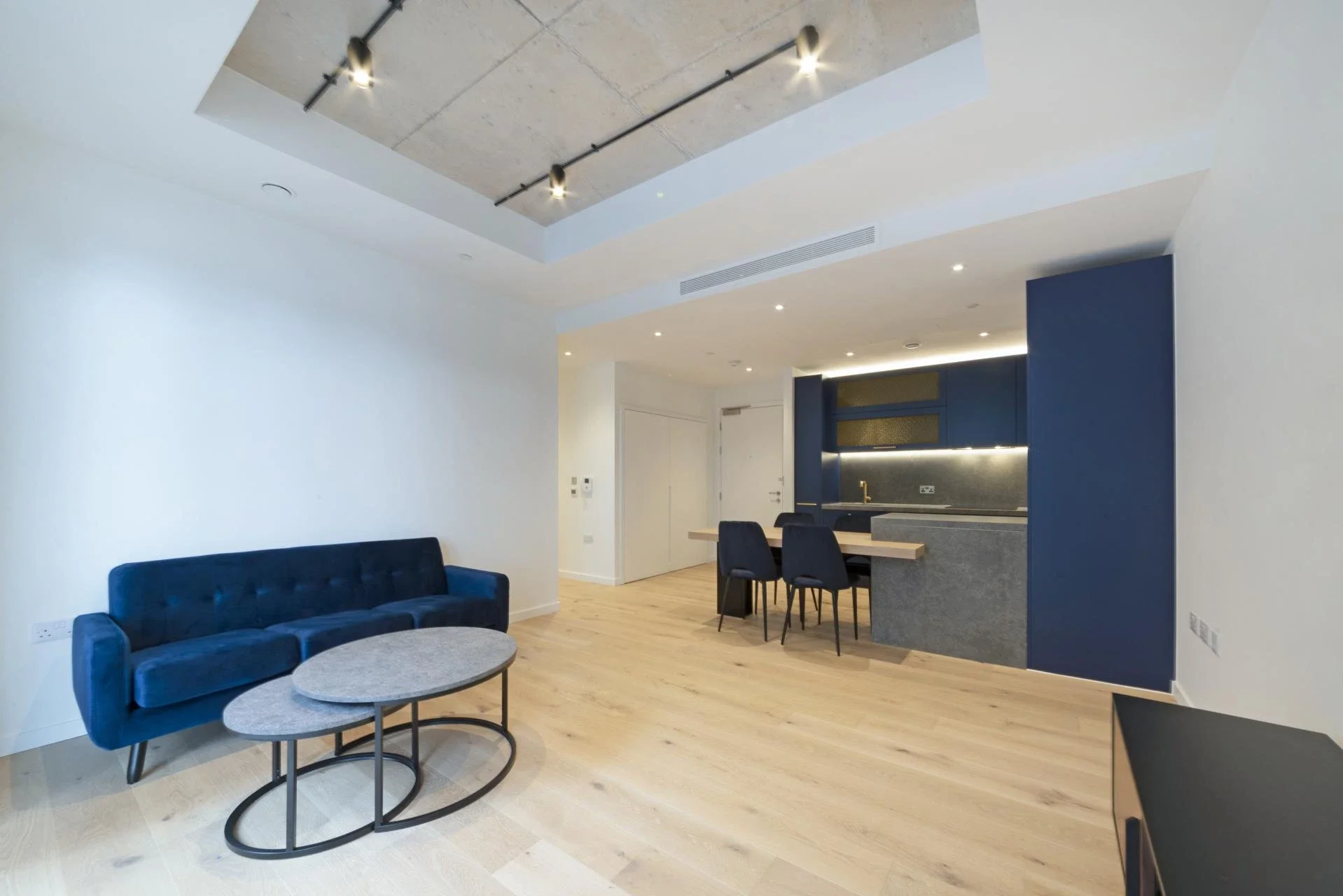 Flat Orchard Place in Greater London