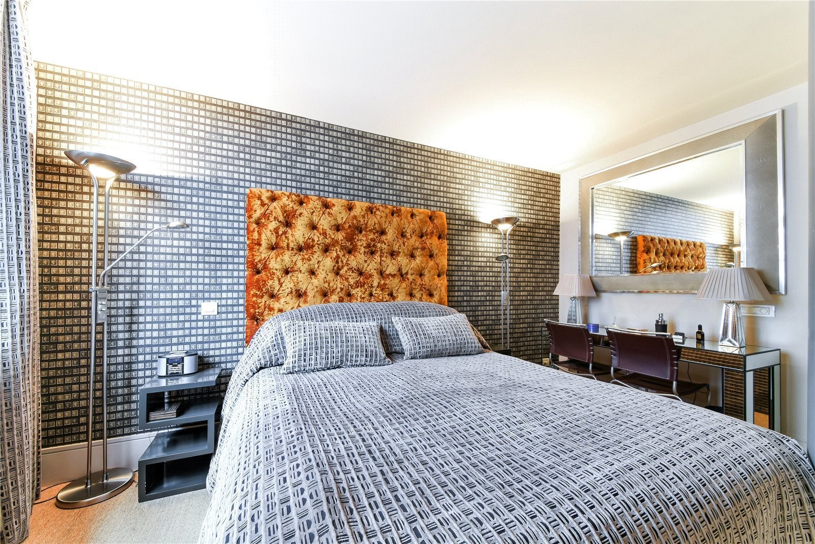 Flat Drury Lane in City of Westminster