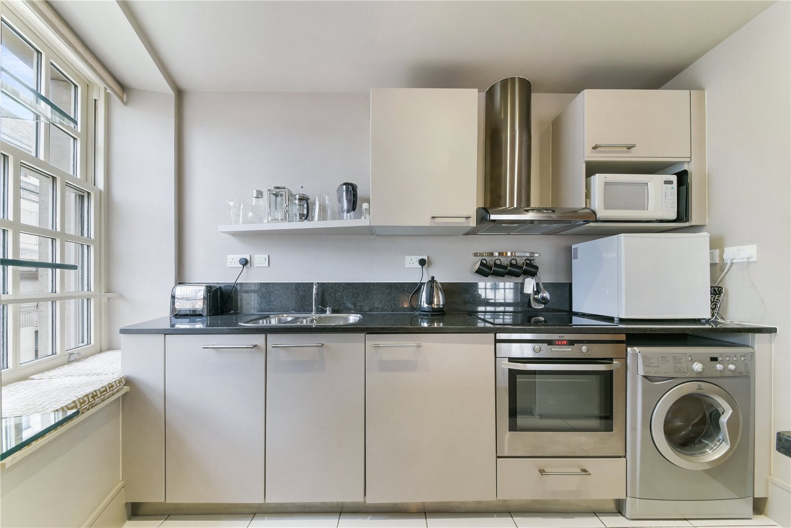 Flat Drury Lane in City of Westminster
