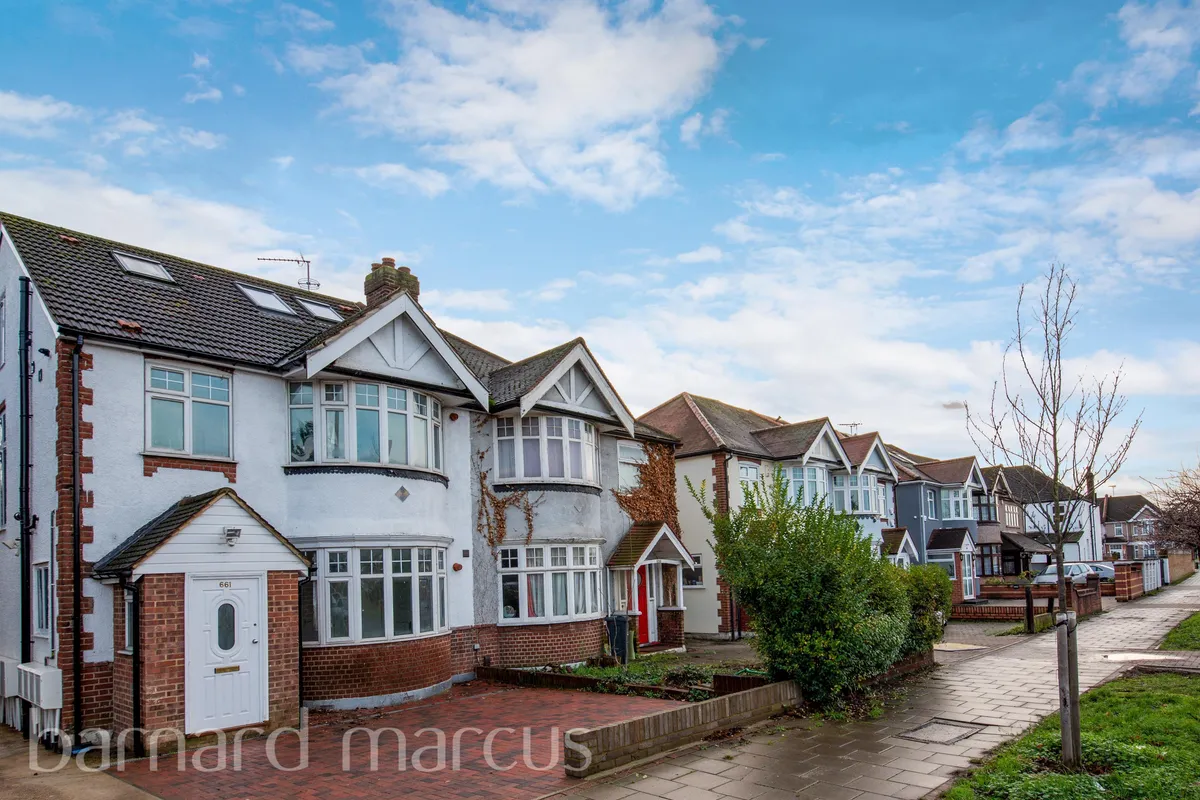 Flat Great West Road in Greater London