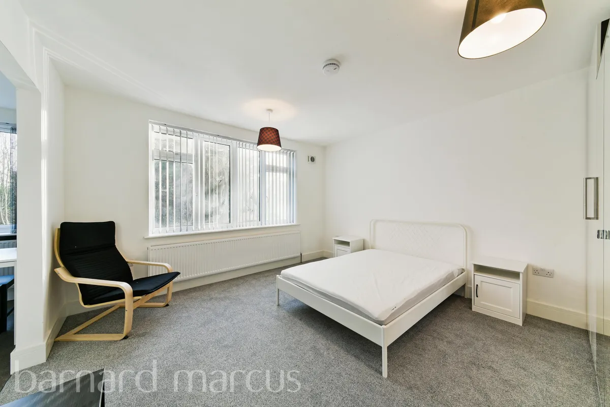 Flat Great West Road in Greater London