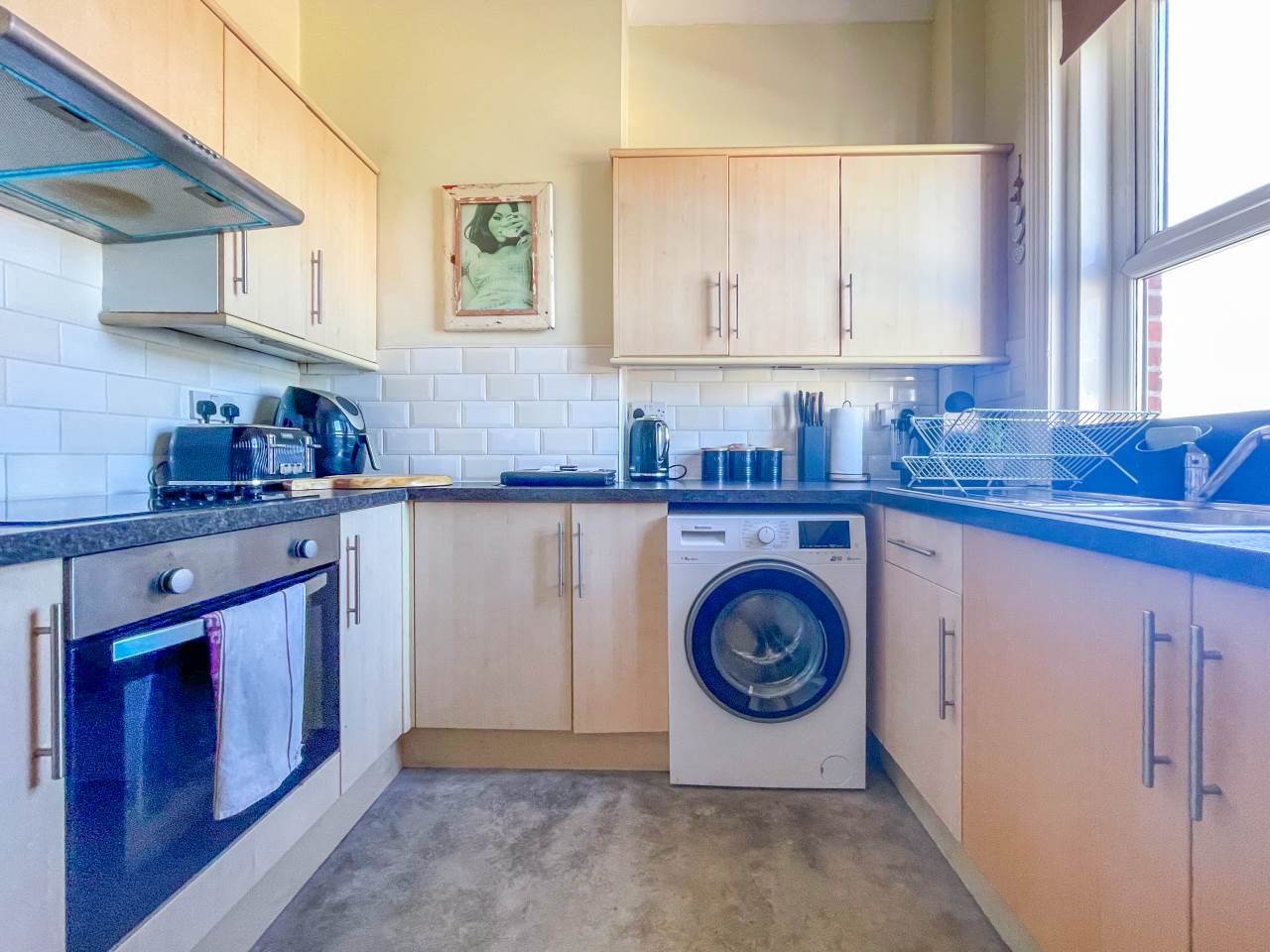 Flat Seamoor Road in Bournemouth