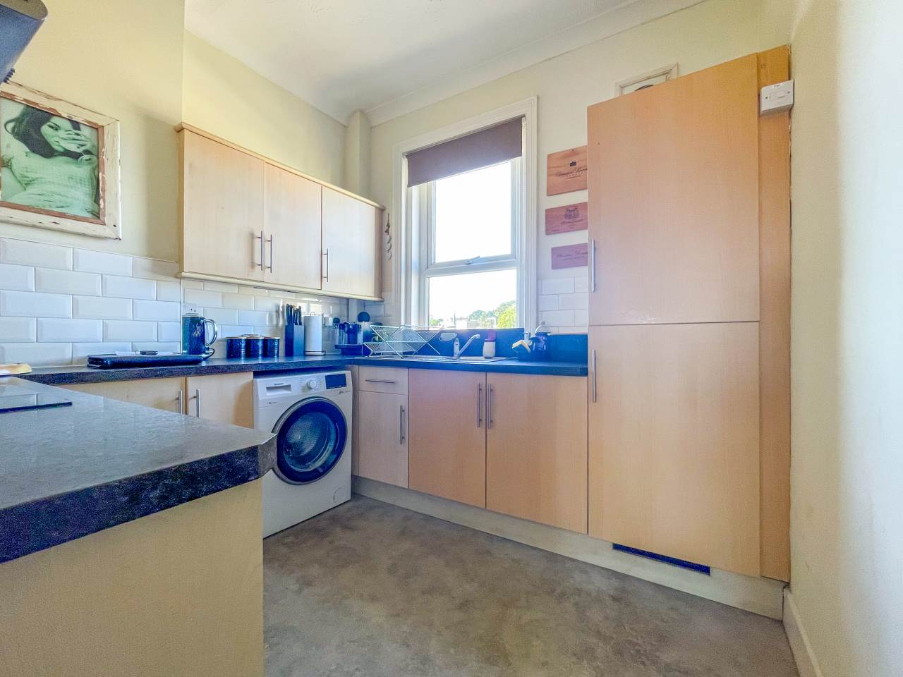 Flat Seamoor Road in Bournemouth