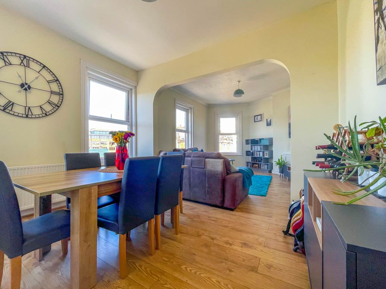 Flat Seamoor Road in Bournemouth