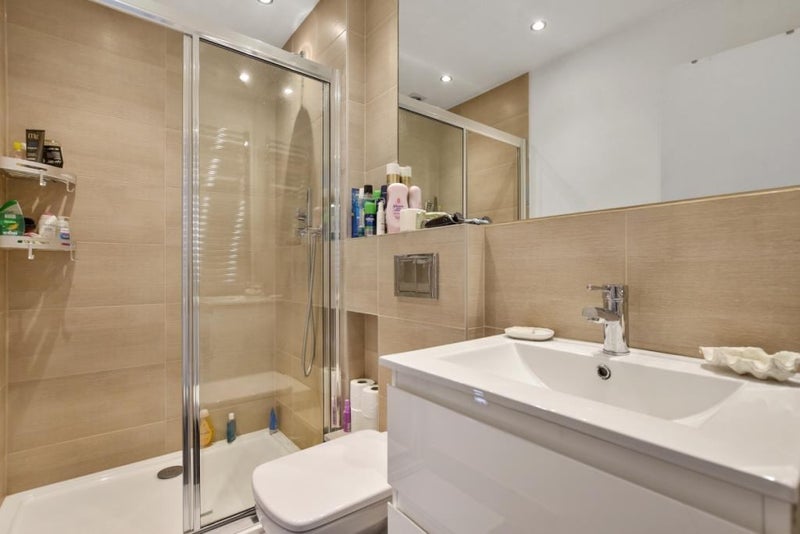 Room First Avenue in City of Westminster
