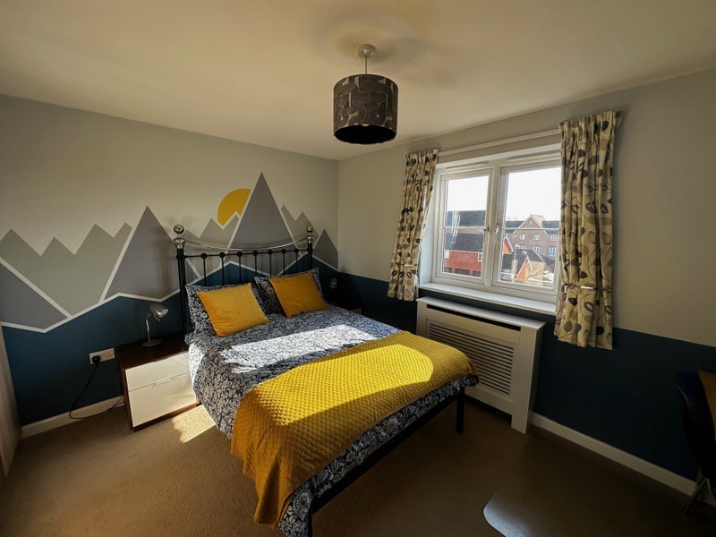 Room St Lucia Crescent in Bristol