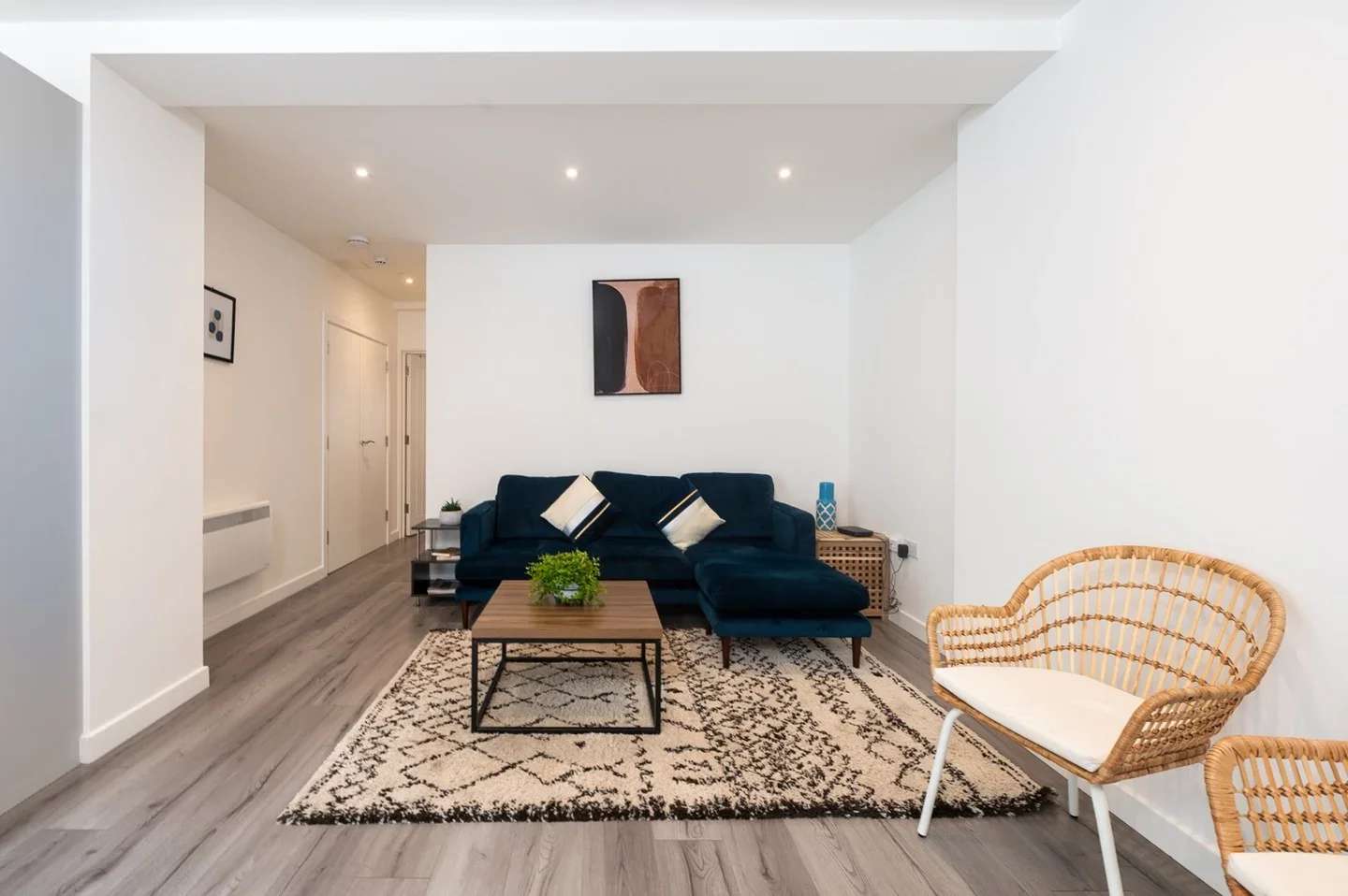 Flat Goulton Road in Greater London
