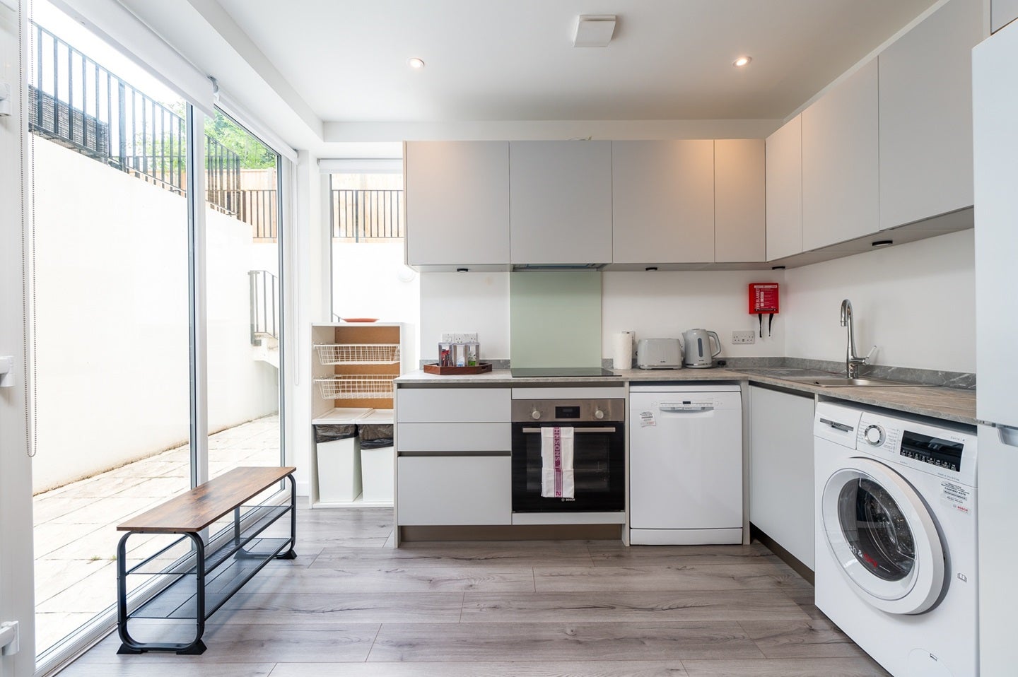Flat Goulton Road in Greater London