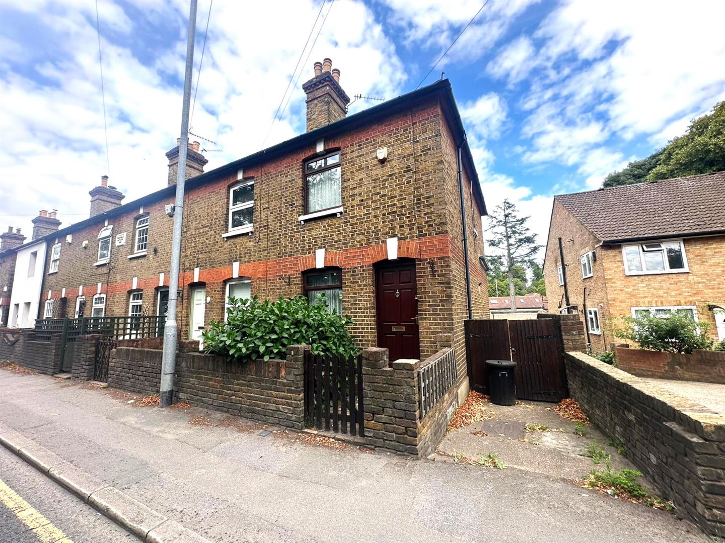 House Harlington Road in Greater London