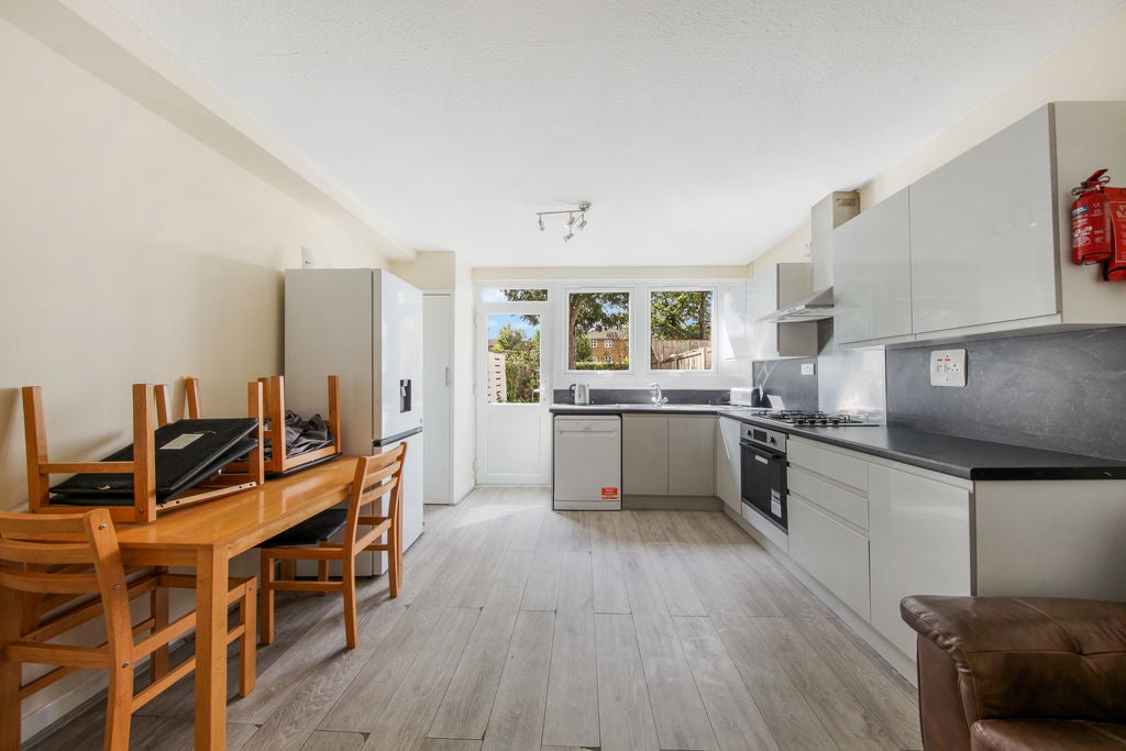 House Goldman Close in Greater London