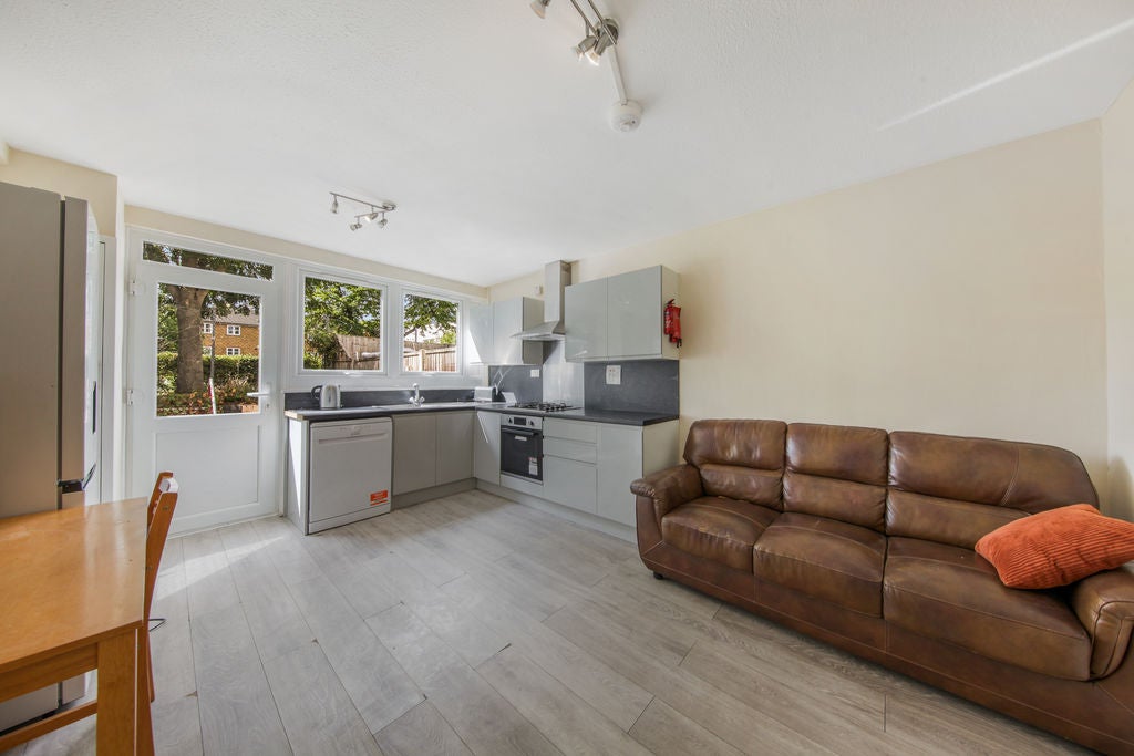 House Goldman Close in Greater London