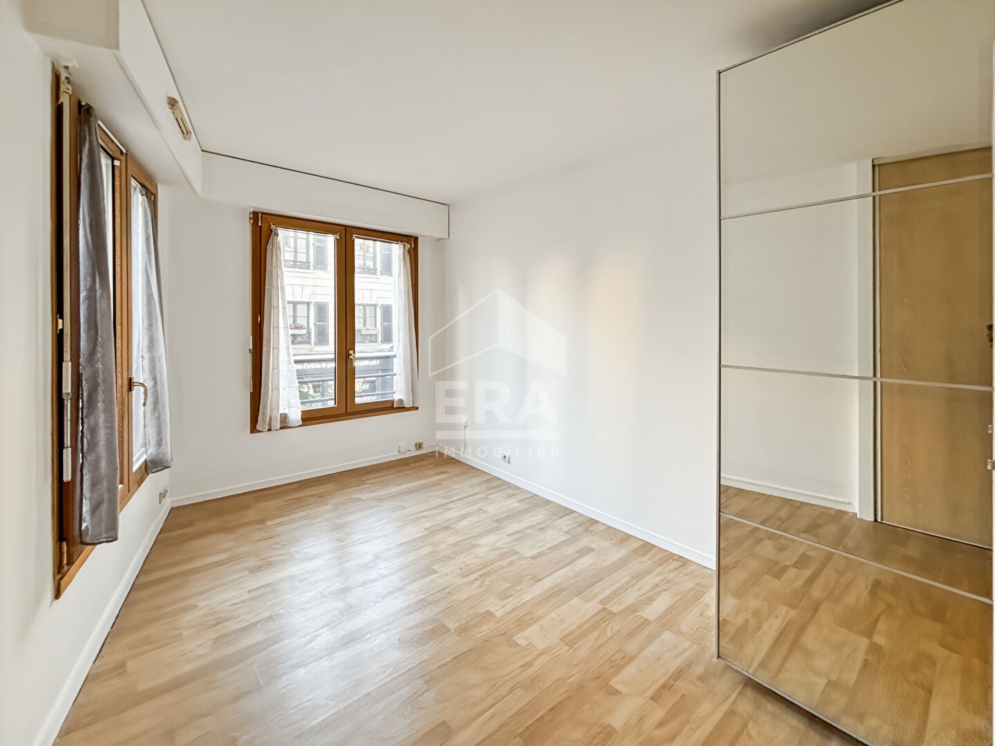Flat Rue de la Pompe in Paris