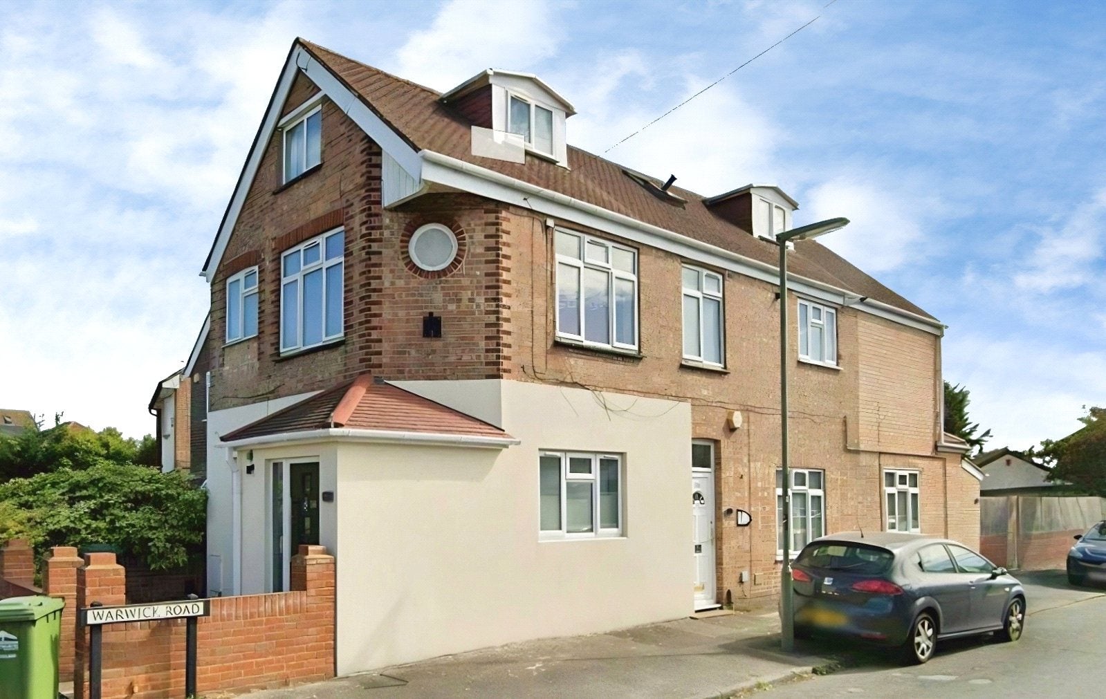 Flat Chesterfield Road in Borough of Spelthorne
