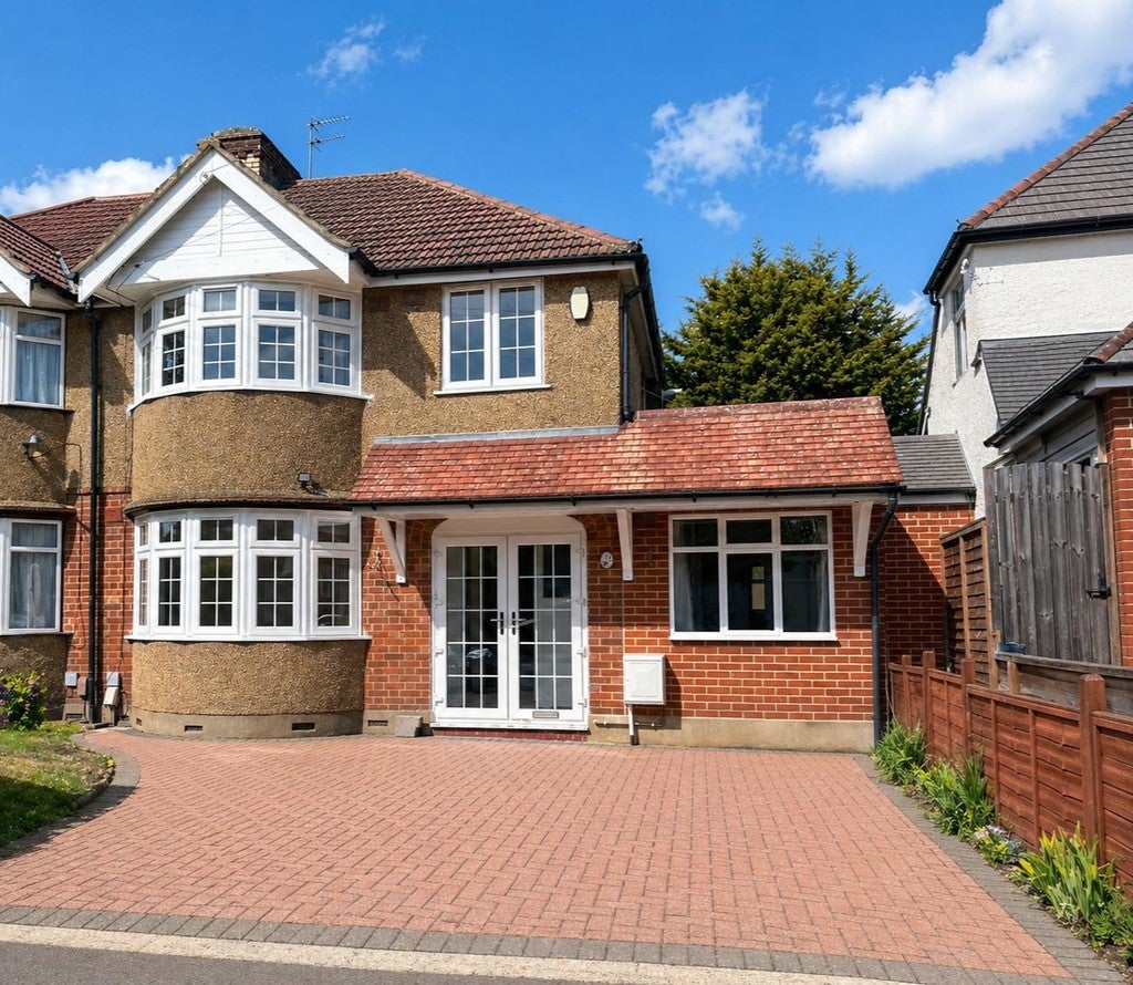 House Athol Way in Greater London