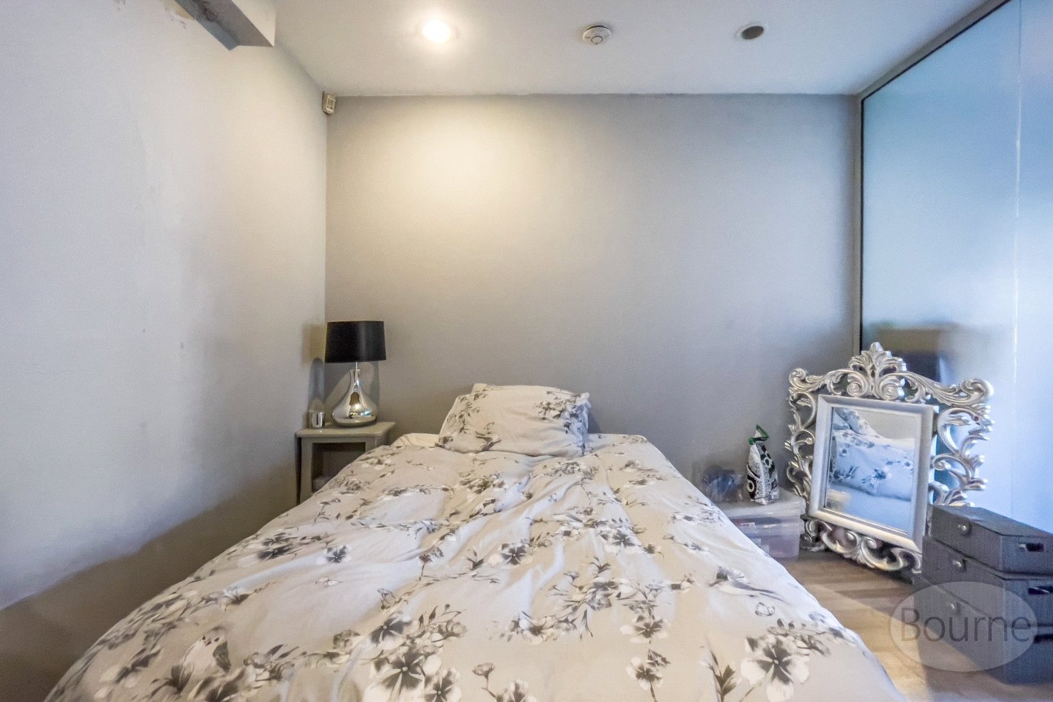 Flat Prince's Road in Elmbridge