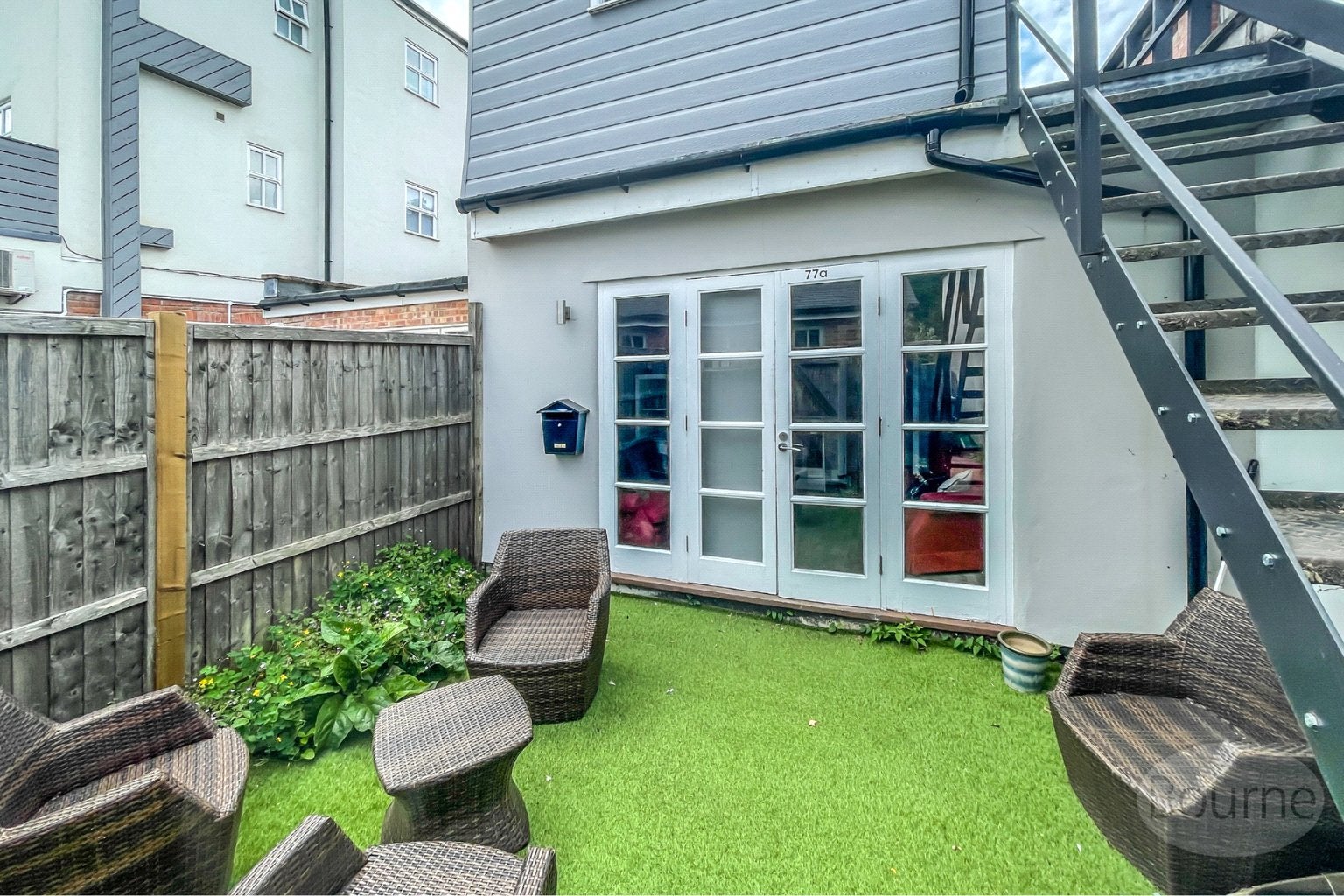 Flat Prince's Road in Elmbridge