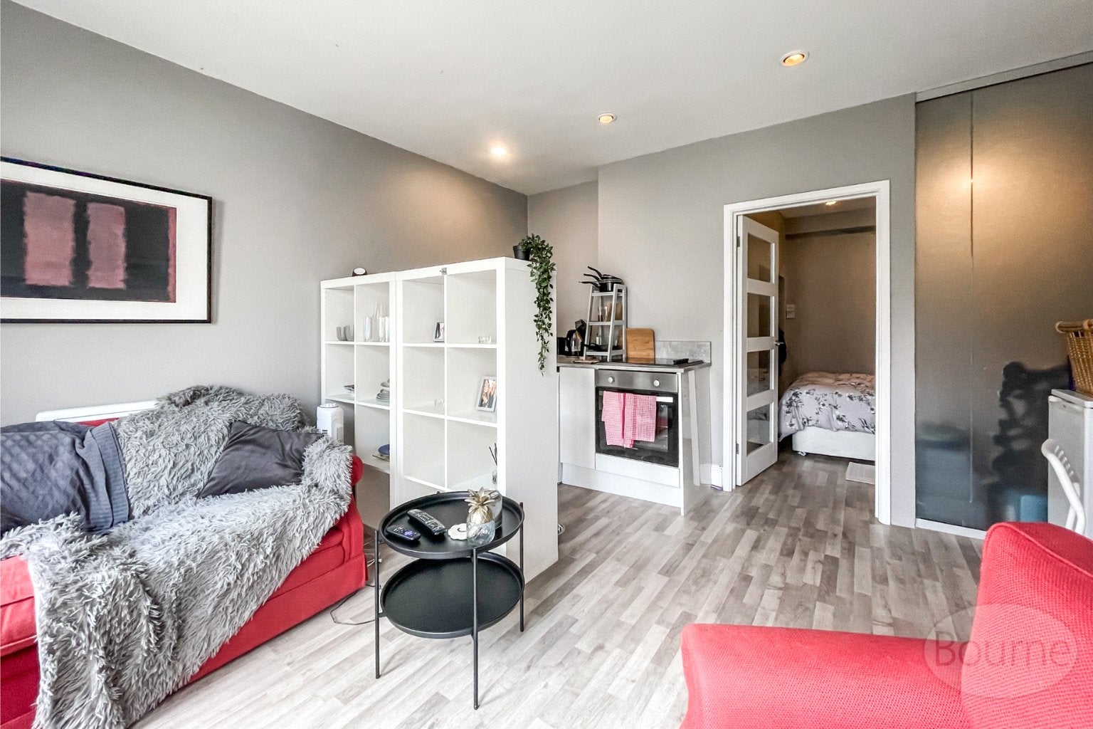 Flat Prince's Road in Elmbridge