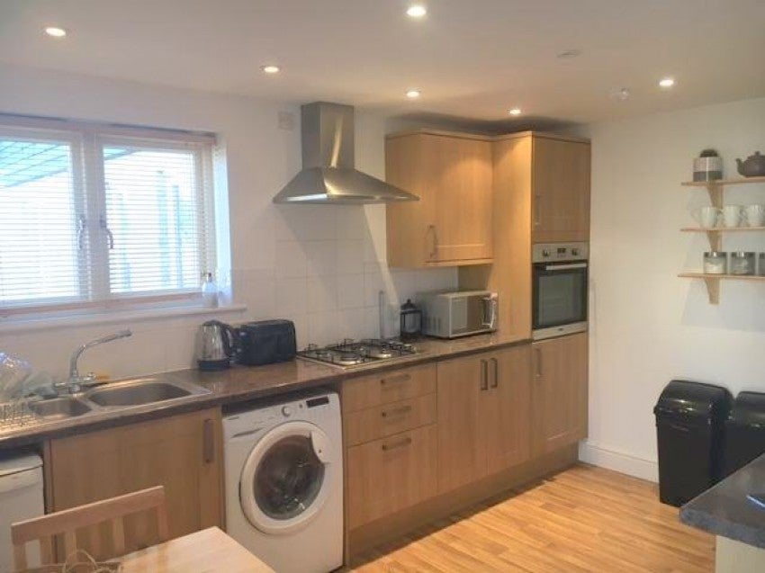 Flat Eastwood Road in Penryn
