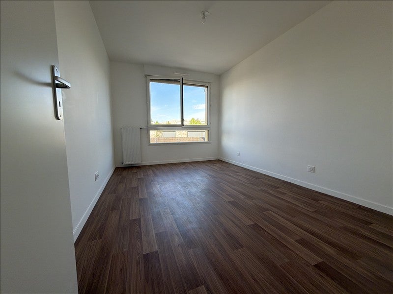 Flat Boulevard Émile Zola in Clichy-sous-Bois