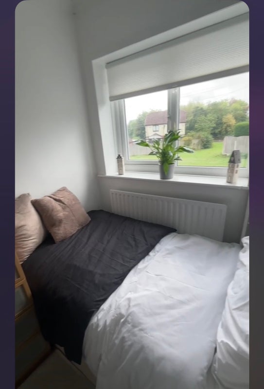 Room Deansway in Leeds