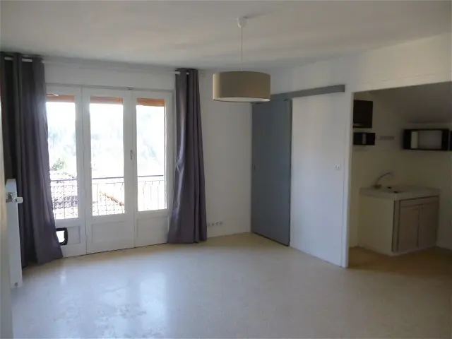 Appartement Route de Chateaublanc à Onnion