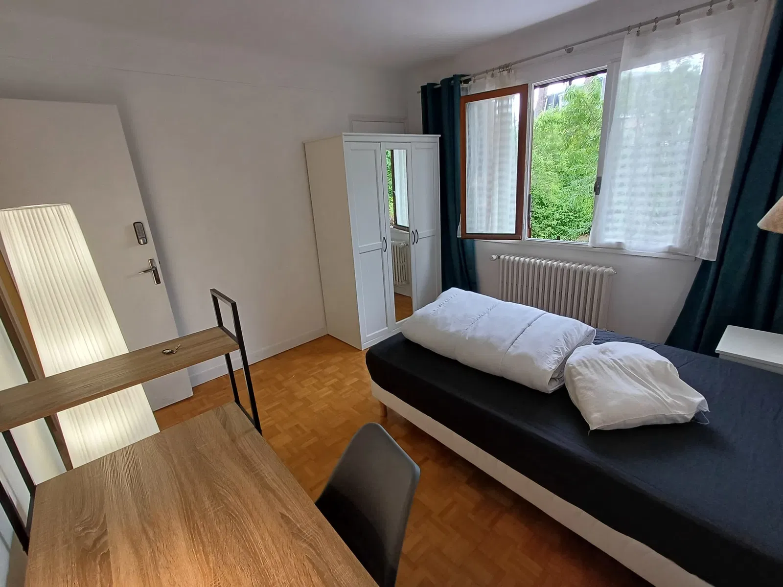 Chambre Rue Parmentier à Saint-Maur-des-Fossés