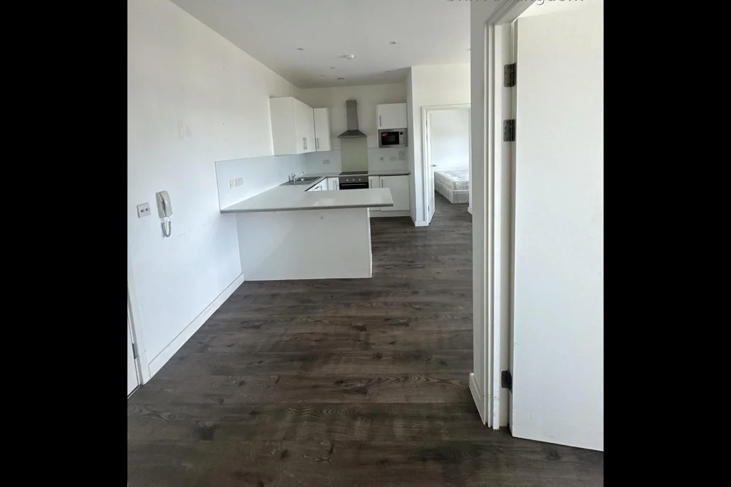 Flat Wellesley Road in Greater London