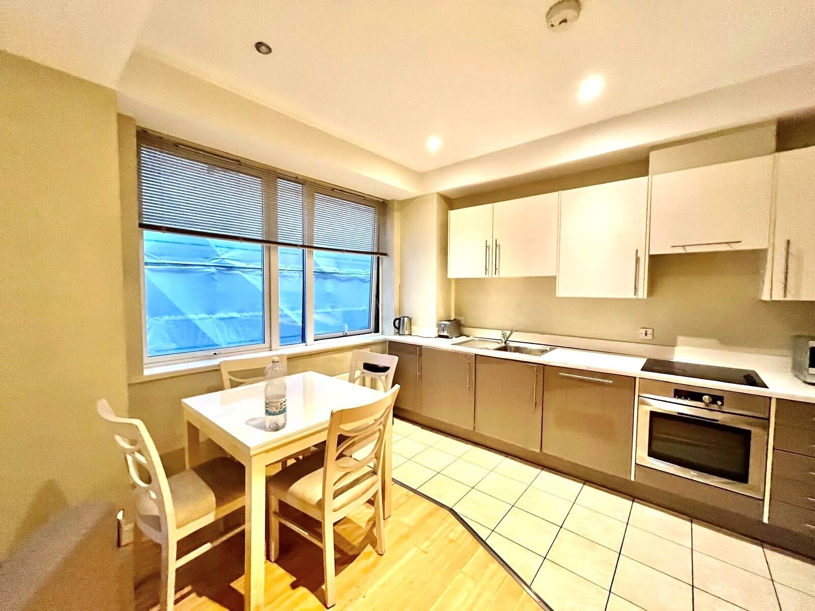 Flat Bridgewater Place in Manchester
