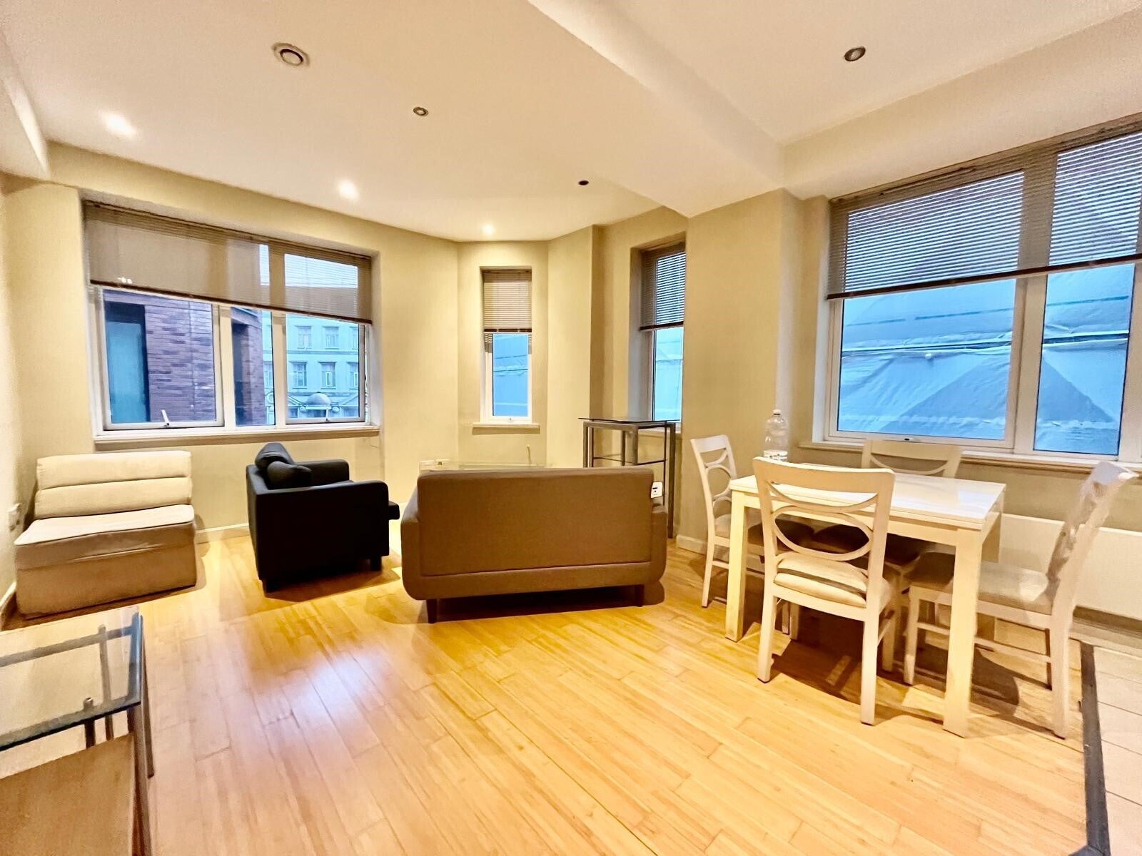 Flat Bridgewater Place in Manchester