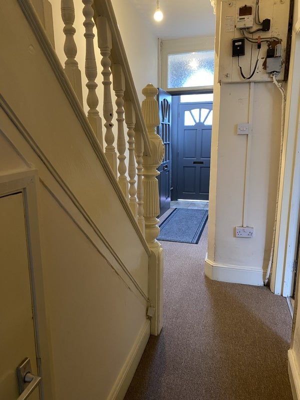Room Ninian Park Road in Cardiff