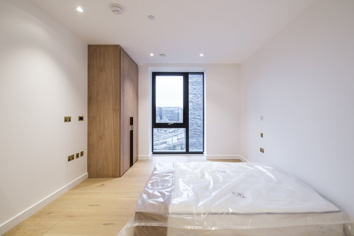 Flat Granary Street in Greater London