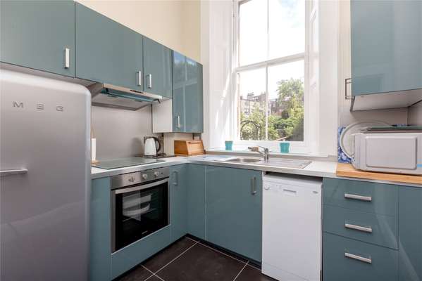 Flat Douglas Crescent in City of Edinburgh