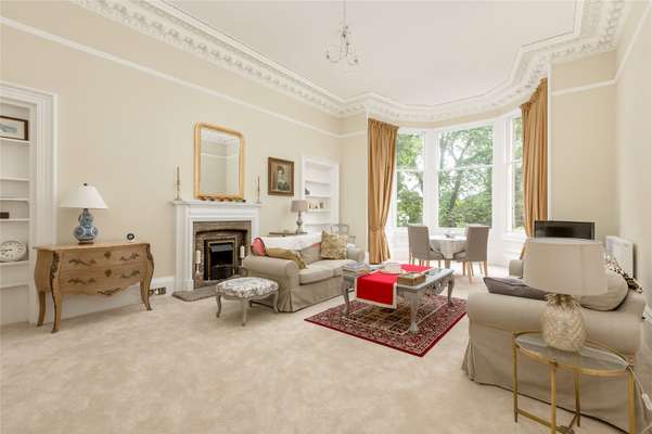 Flat Douglas Crescent in City of Edinburgh