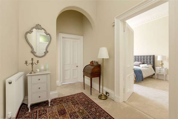 Flat Douglas Crescent in City of Edinburgh