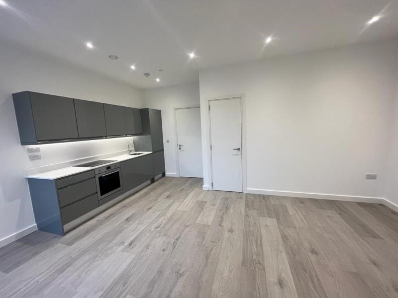Flat Ladymead in Guildford